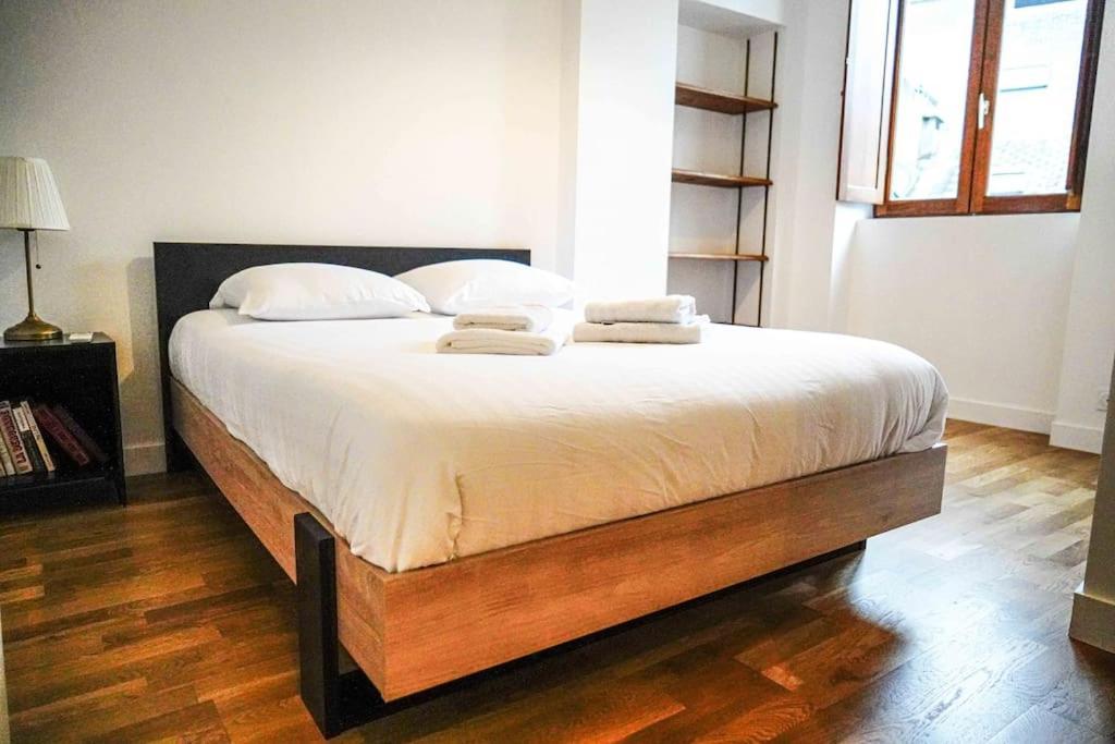 Le Rive Hugo • Elegance & Art De Vivre Apartment ชาโตรูซ์ ภายนอก รูปภาพ