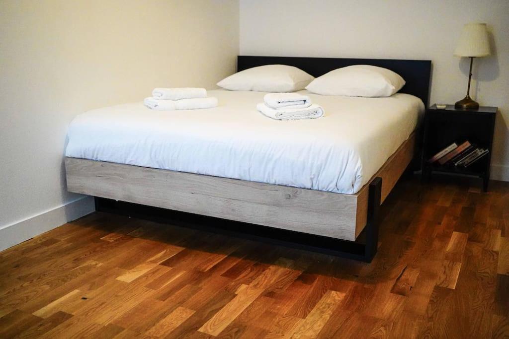 Le Rive Hugo • Elegance & Art De Vivre Apartment ชาโตรูซ์ ภายนอก รูปภาพ