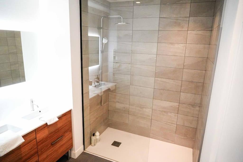 Le Rive Hugo • Elegance & Art De Vivre Apartment ชาโตรูซ์ ภายนอก รูปภาพ